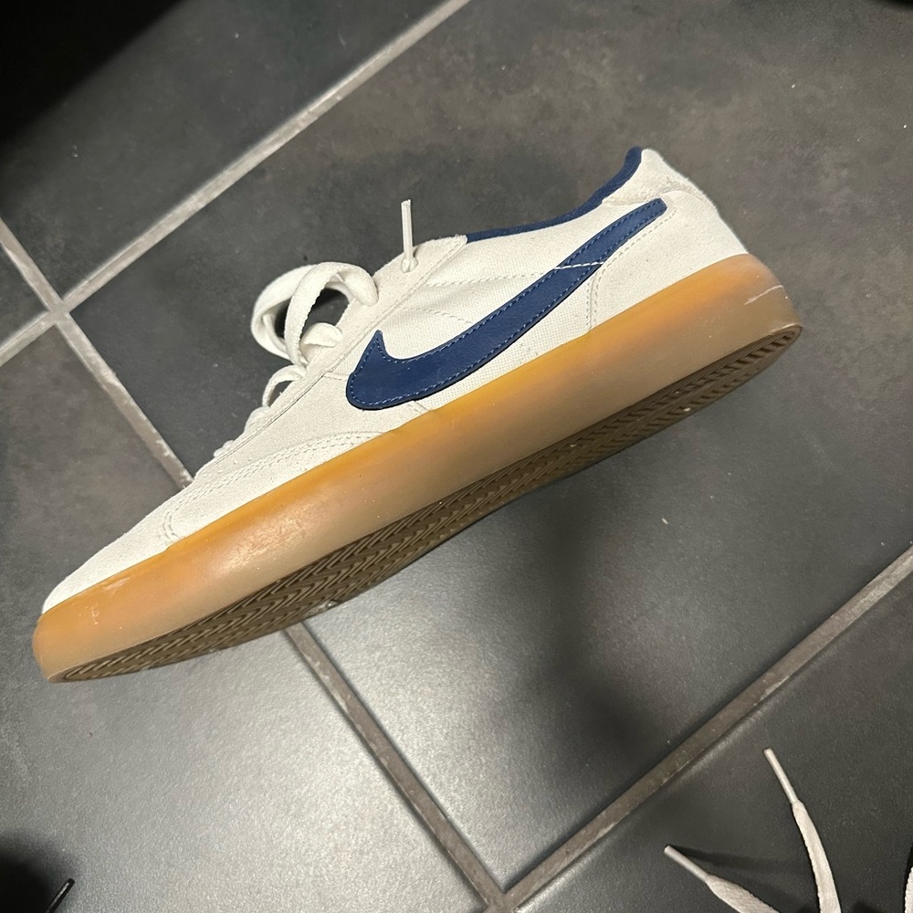 Nike Men's White and Navy Sneakers
